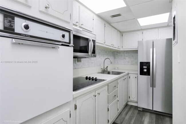 Foto del edificio - 1000 West Ave