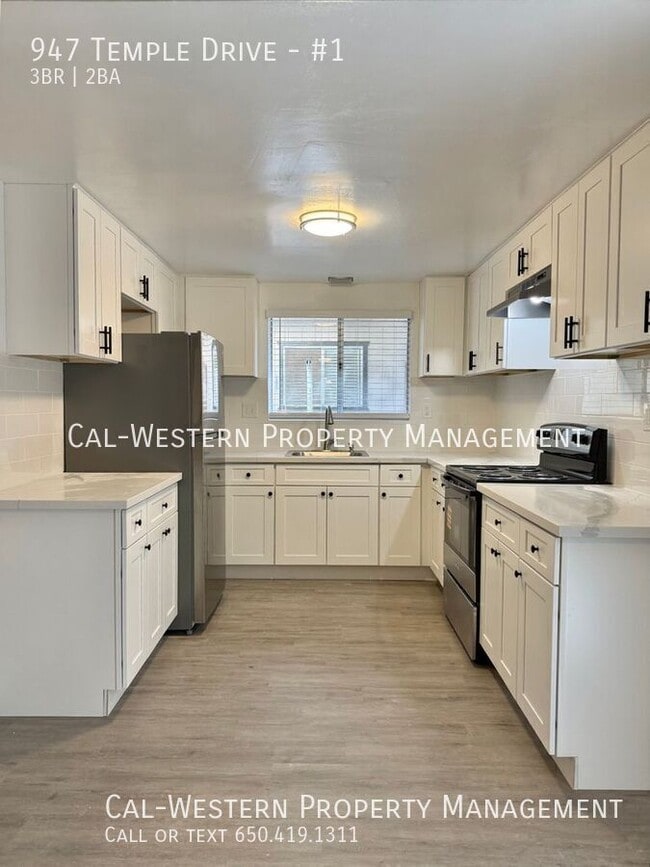 Building Photo - 947 Temple Dr