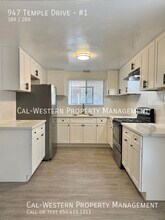 Building Photo - 947 Temple Dr