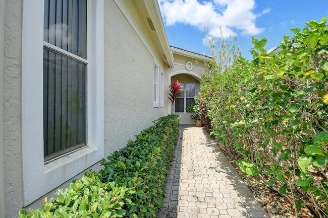 Foto del edificio - 7725 Rockford Rd