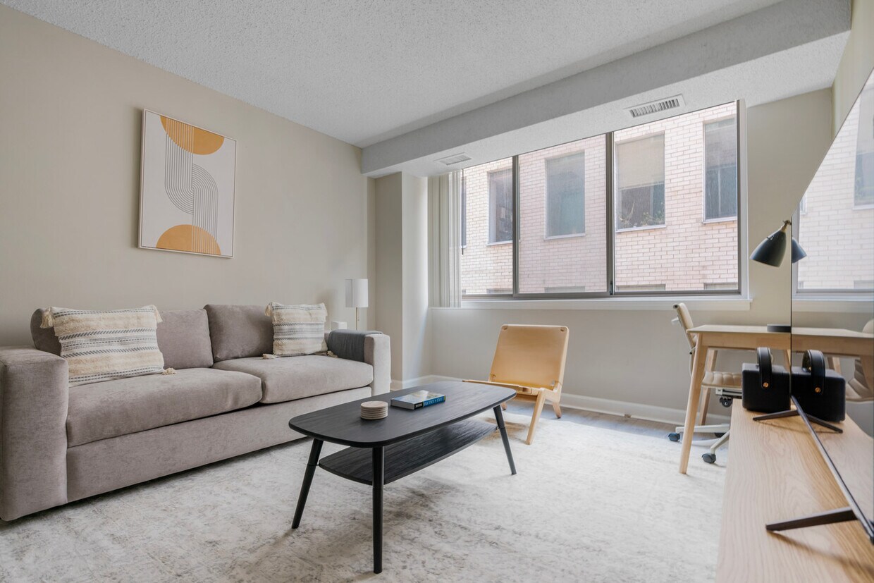 Foto principal - 2140 L St NW