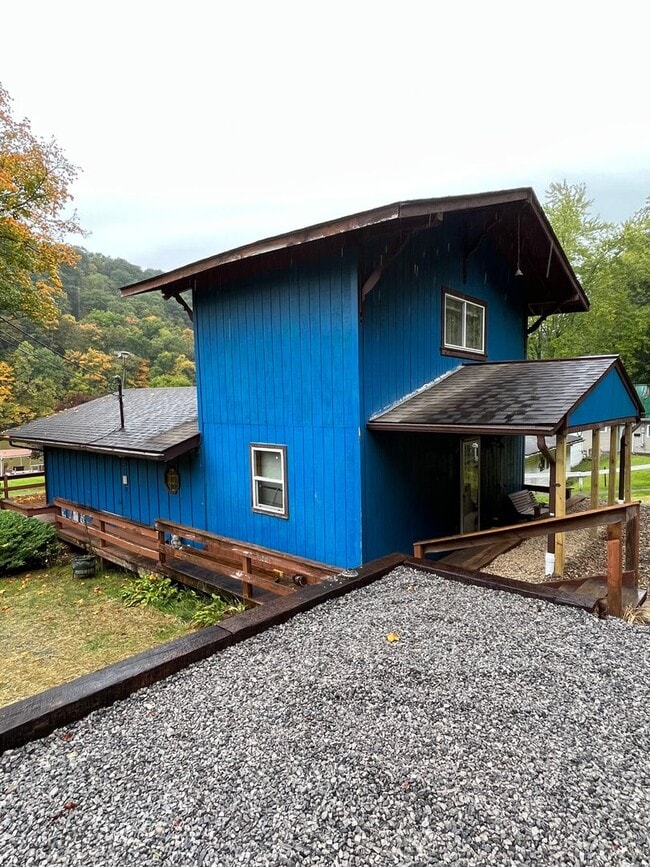 Building Photo - 3793 Township Rd 242