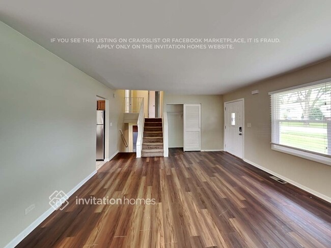 Building Photo - 6899 Meadowbrook Ln