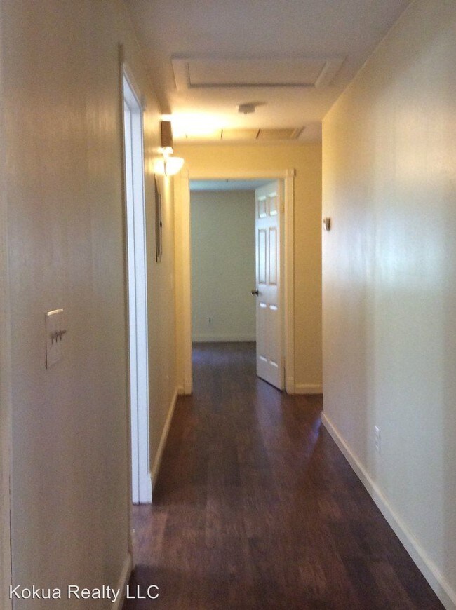 Building Photo - 255 Kaiolohia St
