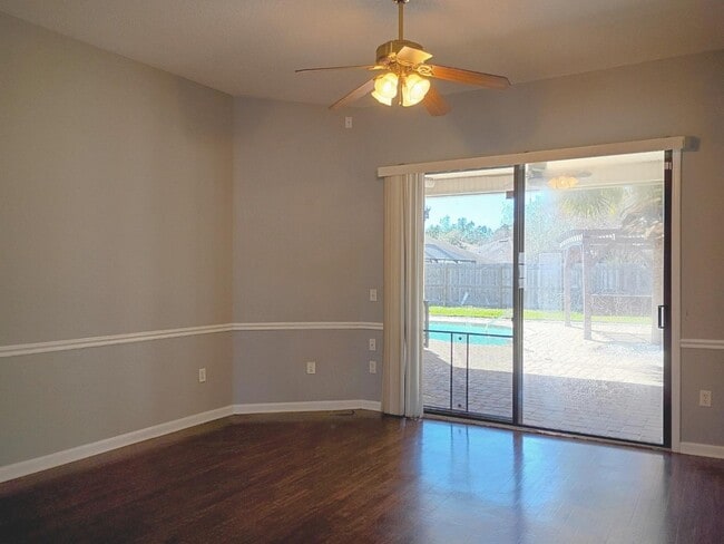 Building Photo - 1392 Hawks Crest Dr