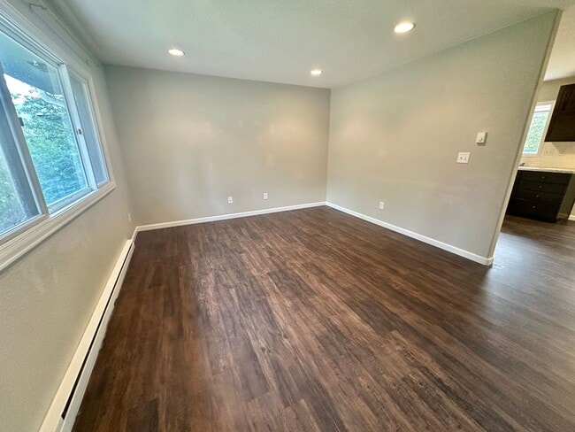 Building Photo - 2813 Adobe Dr