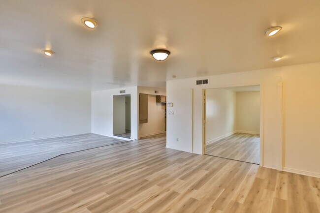 Foto del edificio - 4127 W Puget Ave