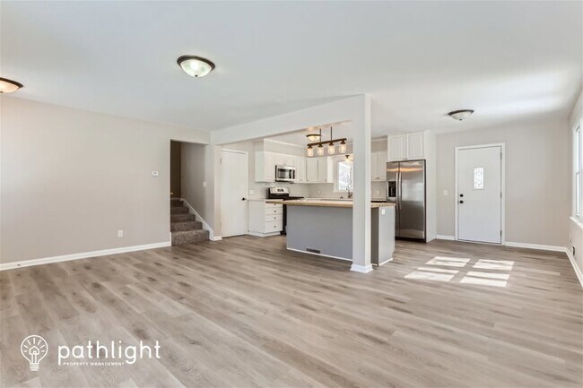 Foto del edificio - 7755 Eastwood Road