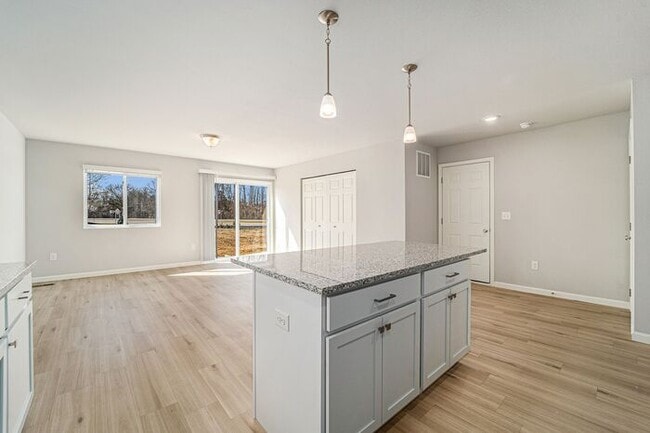 Building Photo - 2413 Richardson Ct