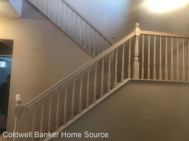 Building Photo - 4 br, 2.5 bath House - 14660 Hondo Dr