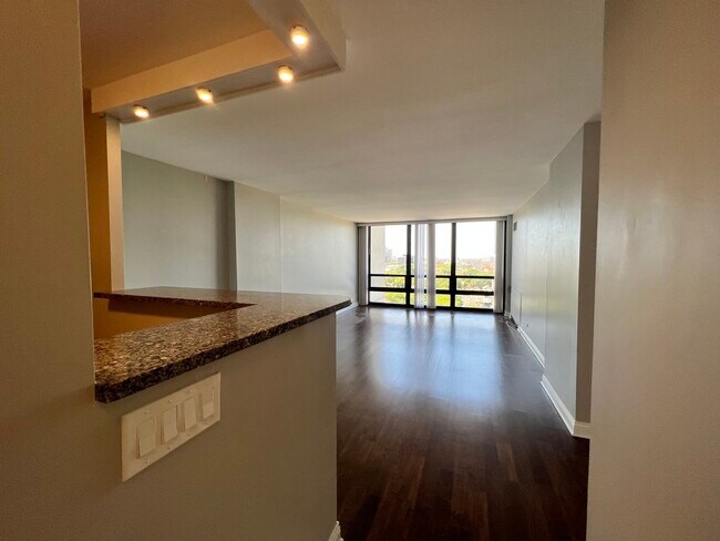 Foto del edificio - 1636 N Wells St