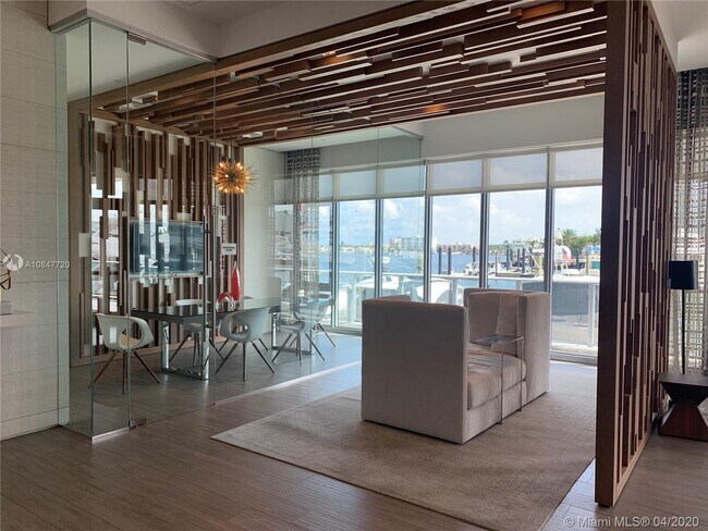 Foto del edificio - 17301 Biscayne Blvd