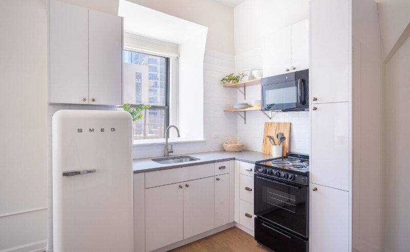 Foto principal - 110 W Chicago Ave