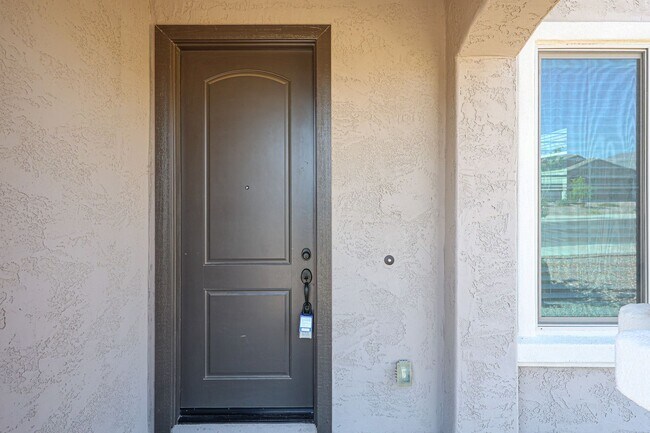Building Photo - Home in Litchfield Park at Canyon Views! 2...