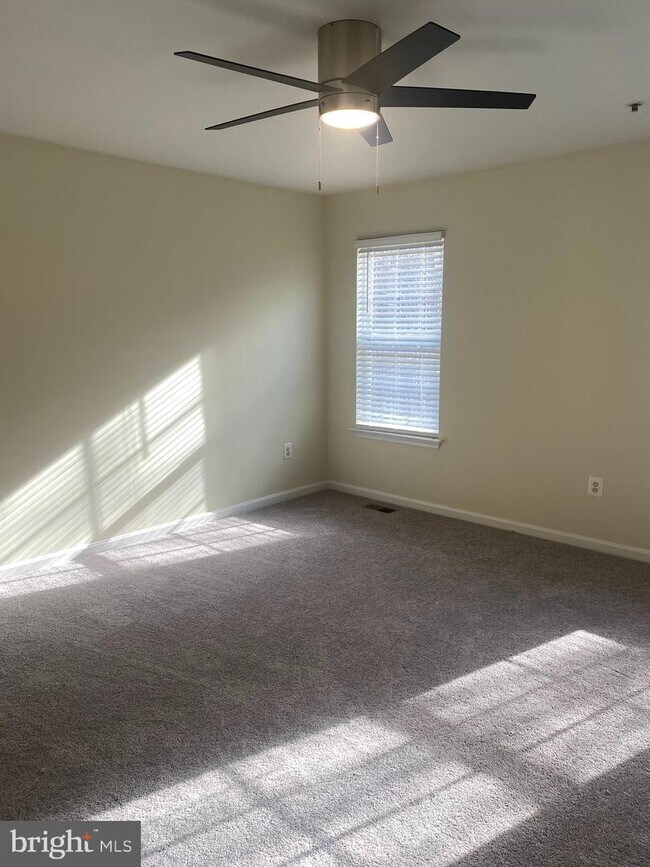 Foto del edificio - 9529 Branchleigh Rd