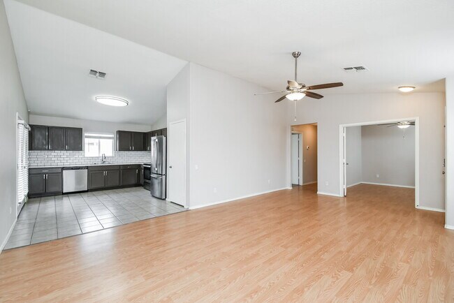 Foto del edificio - 2253 W 20th Ave