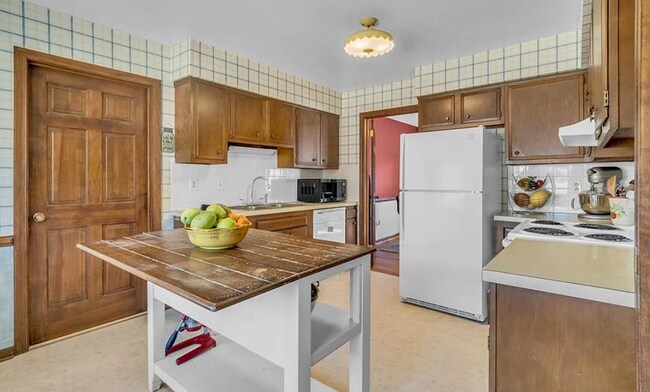 Foto del edificio - 561 Summit Ridge Dr