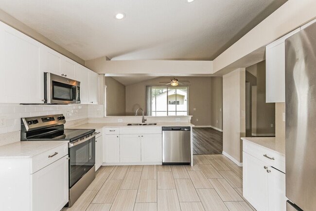 Building Photo - 6934 Waterbrook Ct