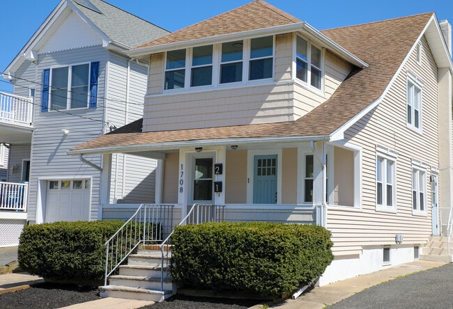 Building Photo - 1708 A St