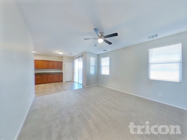 Foto del edificio - 21368 E North Loop