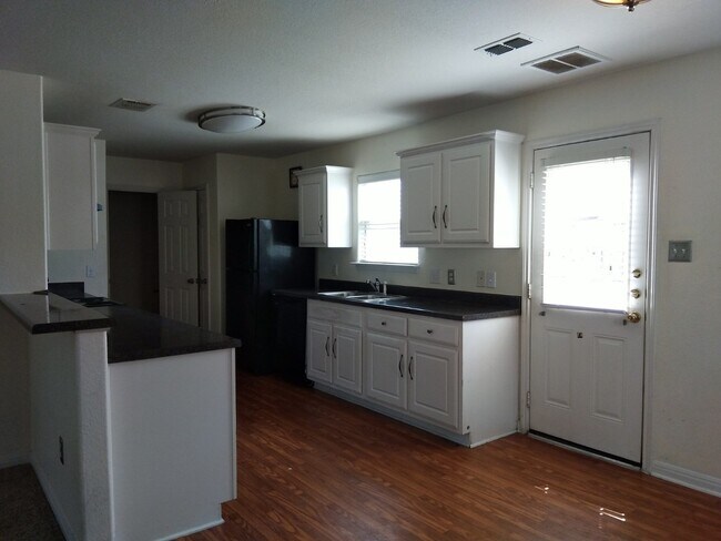 Foto del edificio - *COMING SOON* Bright & Beautiful Two-Story Home in Canyon Crossing with Fenced Backyard!