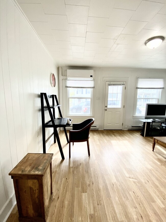 Building Photo - 1140 Ash St