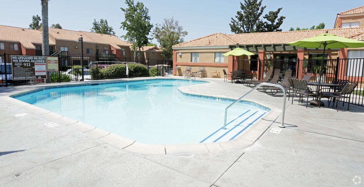Harvest Glen Apartments in Rialto, CA