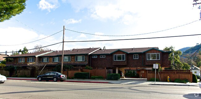 Building Photo - 1531 Sir Francis Drake Blvd