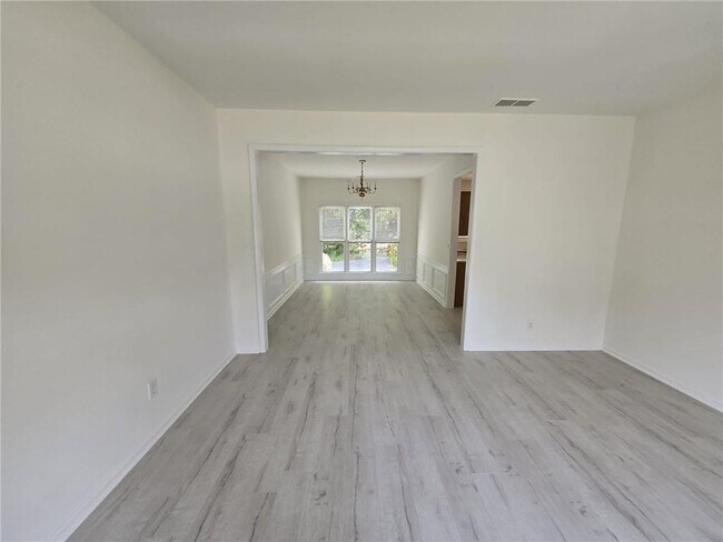 Building Photo - 10845 Glenbarr Dr