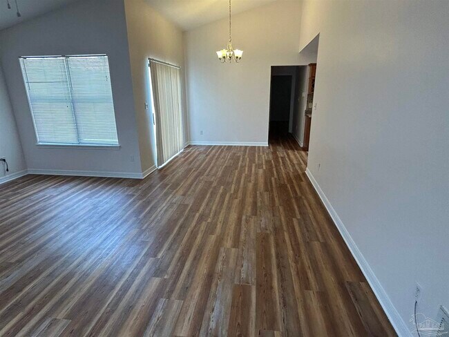 Building Photo - 2985 Pickford Pl