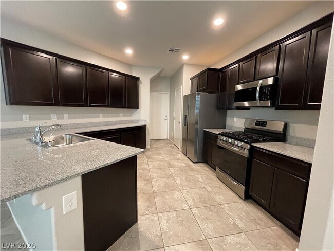 Foto del edificio - 9326 Fire Rose St