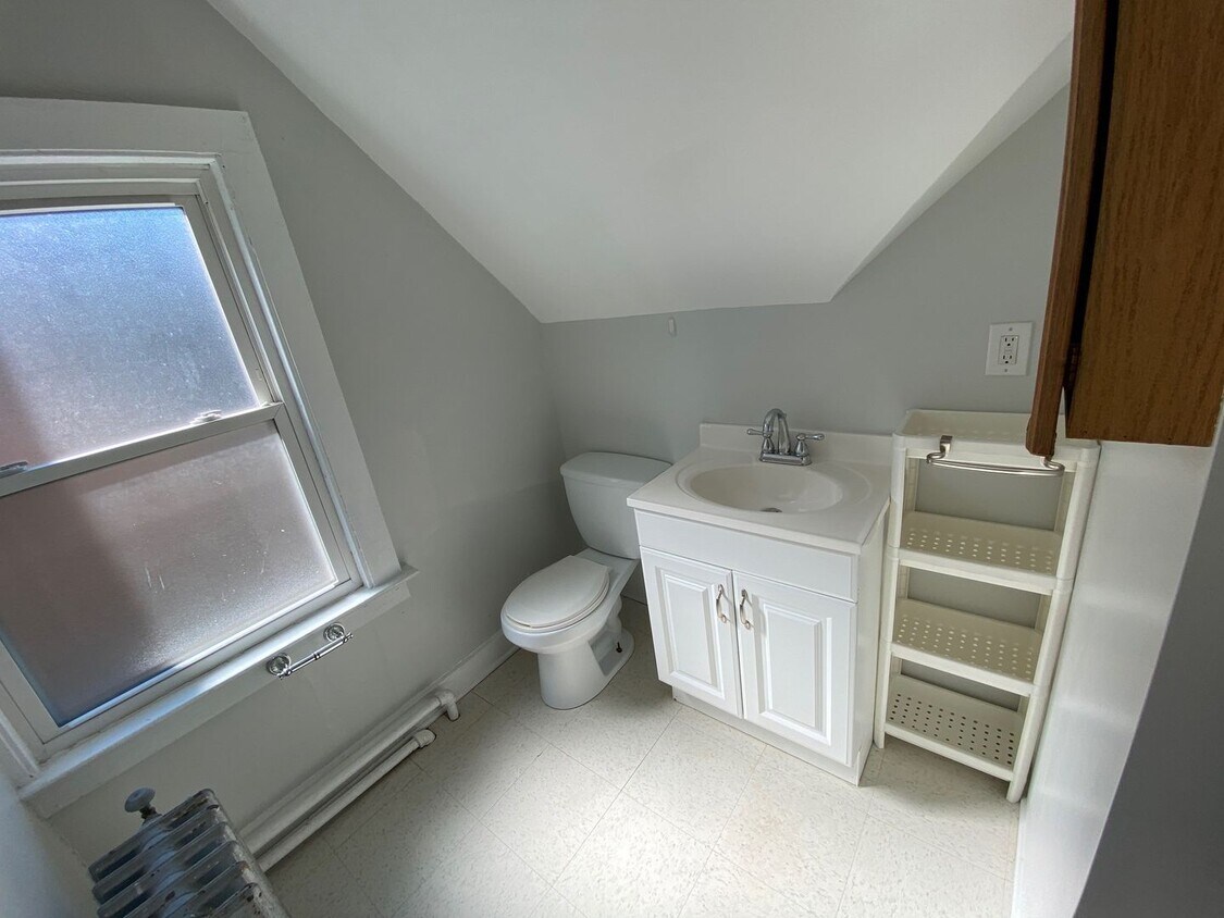Foto principal - 358-360 Humphrey St.