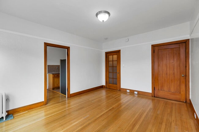 Building Photo - 1495 7th Avenue