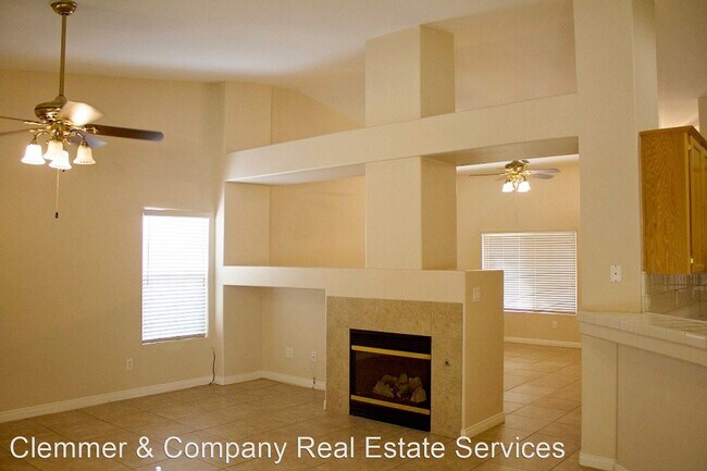Building Photo - 4 br, 2 bath House - 5012 Vista Del Mar Ave.
