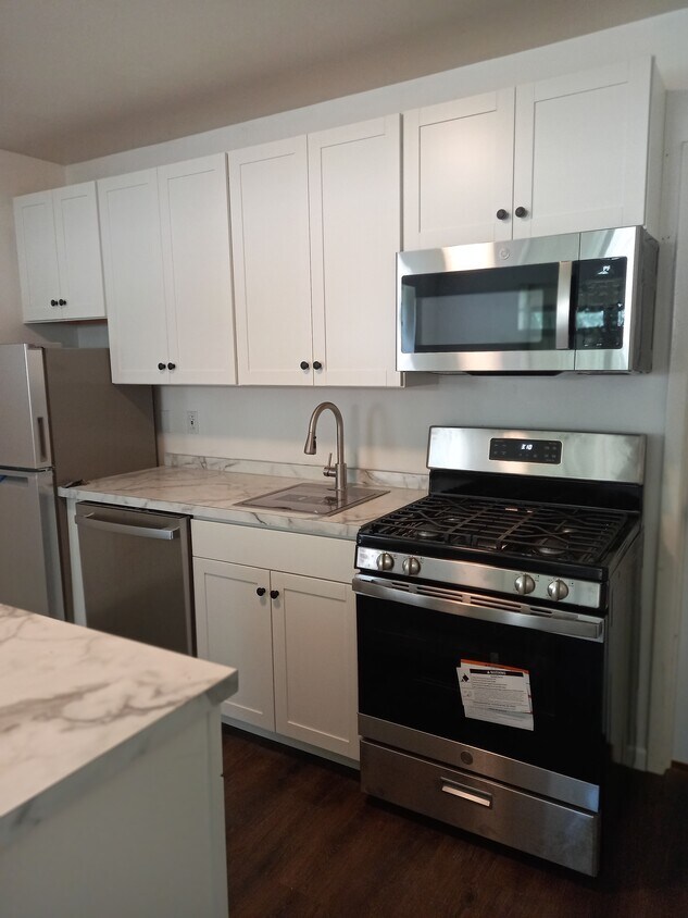Foto principal - 17 Meadowlark Dr
