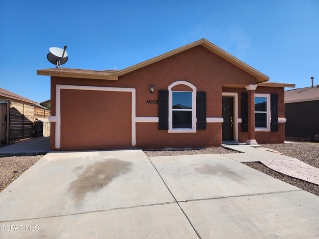 Foto del edificio - 14228 Lasso Rock Dr