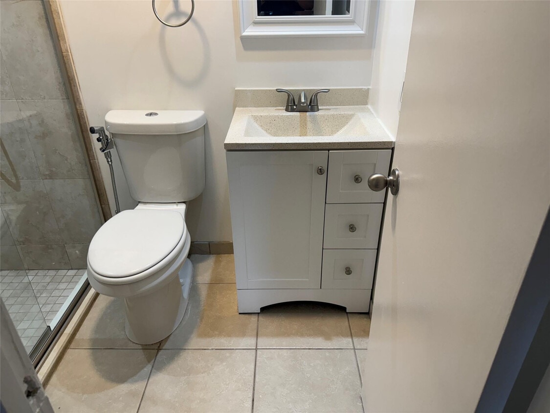 Primary Photo - 6051 10th Ave N