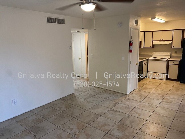 Building Photo - 2439 N Fontana Ave