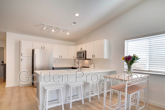 Foto del edificio - 1631 E Peggy Loop