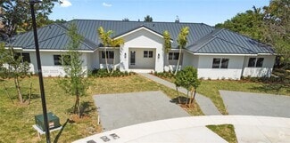 Building Photo - 4765 SW 87th Ct