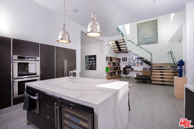 Foto del edificio - 361 N Kilkea Dr