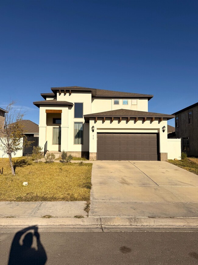 Building Photo - 414 Placido Dr