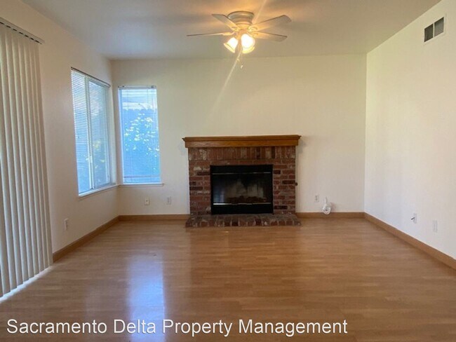 Building Photo - 3 br, 3 bath House - 3739 Douglas Fir Court