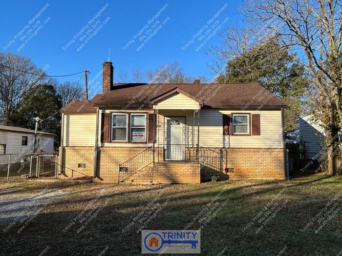 Primary Photo - Bright and Sunny 2-bedroom, 1-bathroom Hom...