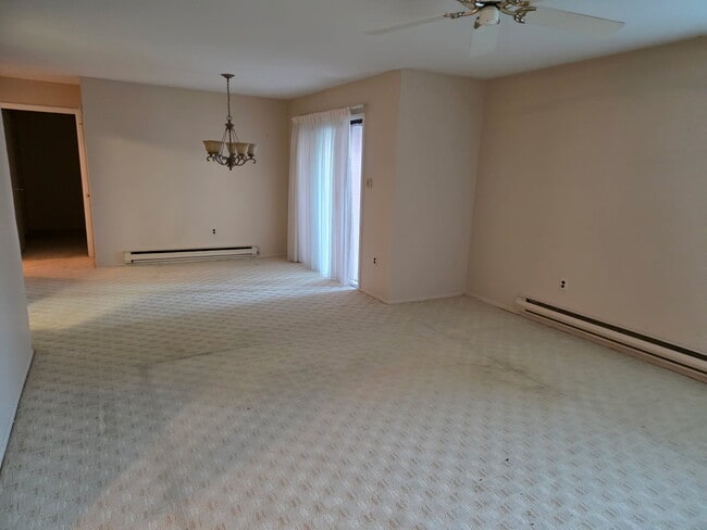 Living Room Dining Room - 78 Overlook Way