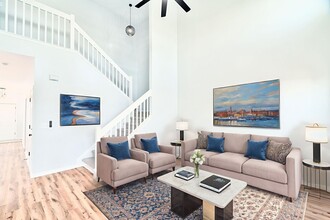 Building Photo - 116 Winding River Dr