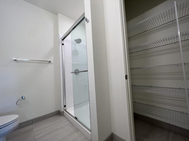 Foto del edificio - 2 bedroom in Des Plaines IL 60016