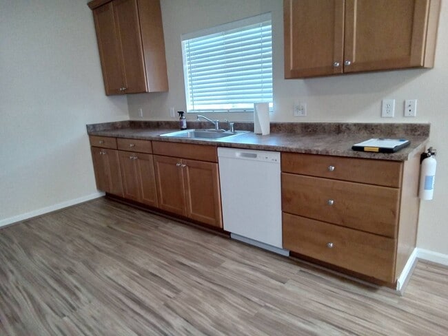 Building Photo - 160 Rutherford Ln