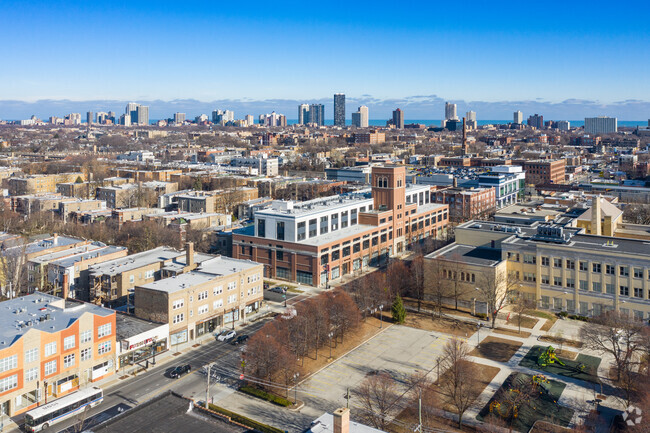 Aerial Photo - 1900 W Lawrence Ave