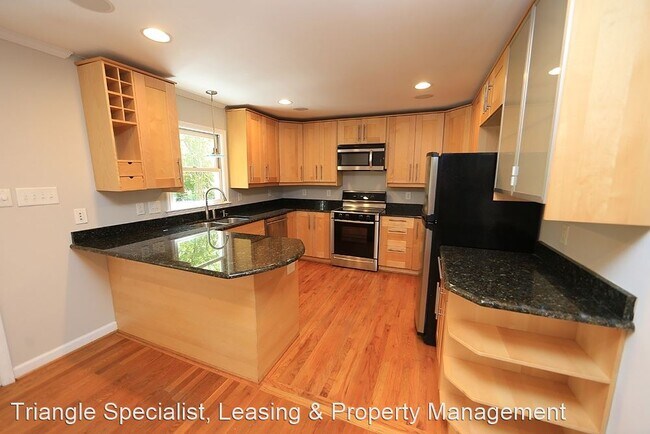 Building Photo - 2 br, 1 bath House - 906 N Blount Street